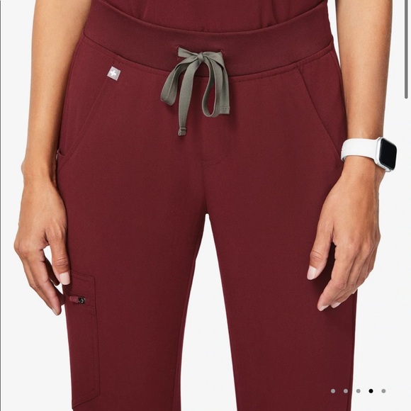 Figs Scrub Set - Picture 5 of 9